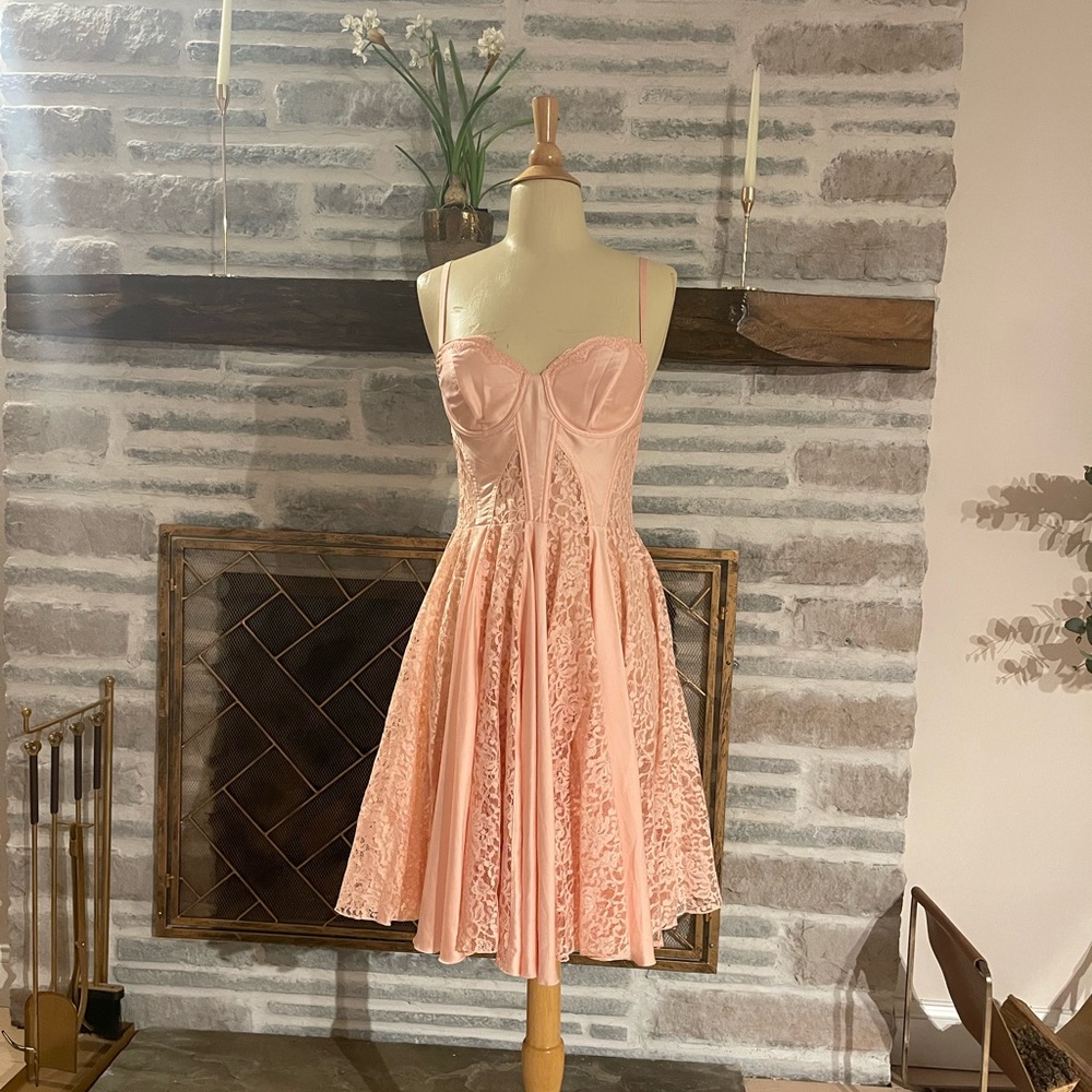 Silky and lace pink corset dress by Guess size 4